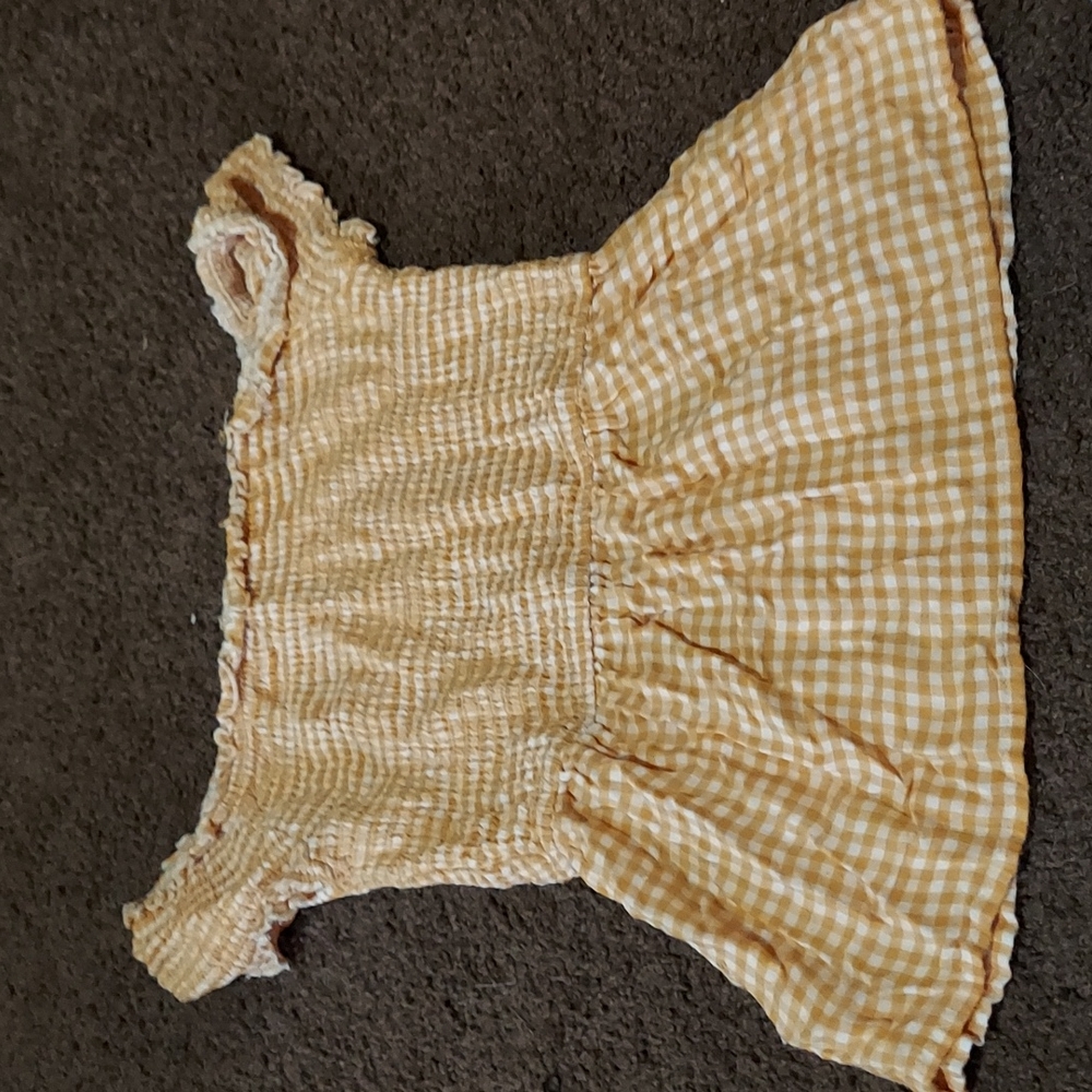 super cute ruffled shirt